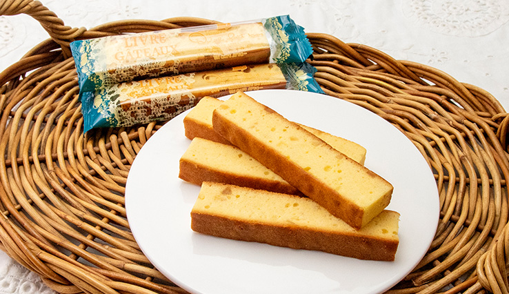 パイナップルとココナッツパウンドのバトン