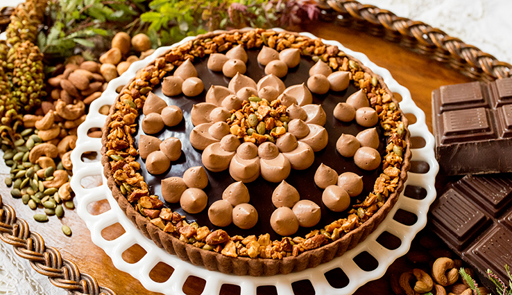 カシスブラウニーとチョコレートムースのタルト 青山 メニュー こだわりのタルト ケーキのお店 キルフェボン カシスブラウニーとチョコレートムースのタルト 青山 メニュー こだわりのタルト ケーキのお店 キルフェボン