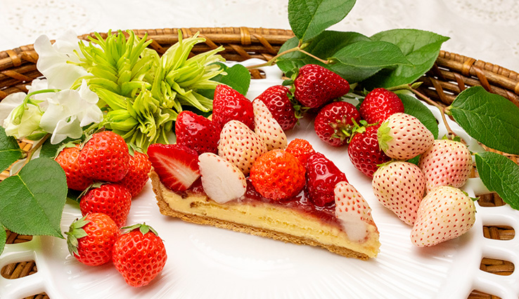 【店舗限定】3種のブランドイチゴのタルト