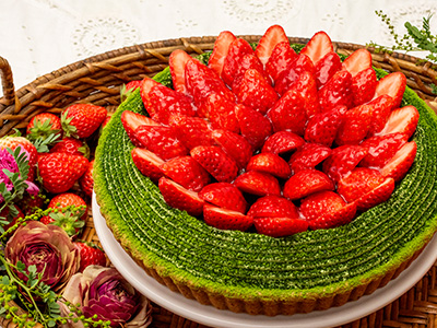 京都府宇治市産 辻喜抹茶とイチゴのタルト