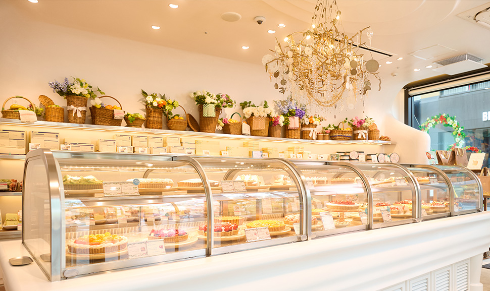 名古屋栄店 ショーケースイメージ